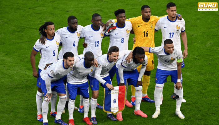 ความพร้อมก่อนของทั้งสองทีม ฝรั่งเศส vs เบลเยียม