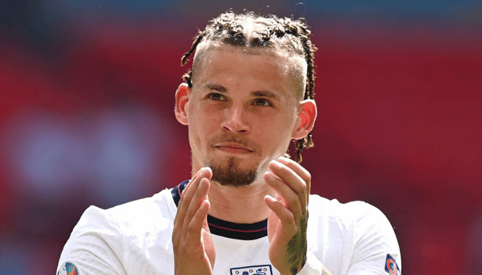 คาลวิน ฟิลลิปส์ กองกลาง