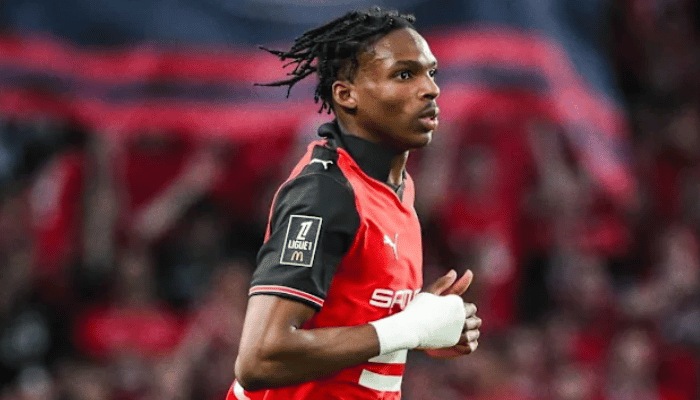 ฌักเก้ต์ กองหลัง แรนส์