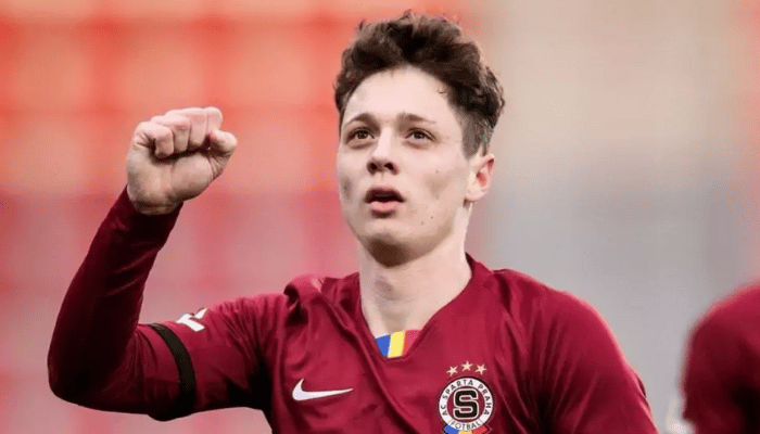 ลาดิสลาฟ เครชี่ กองหลัง