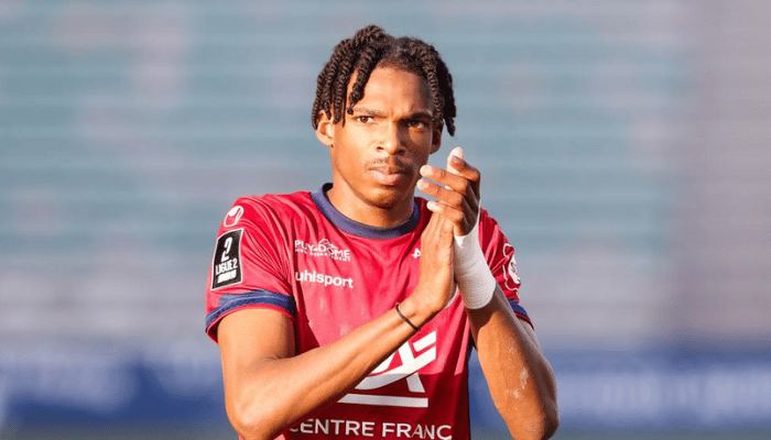 เฌเรมี่ ฌักเก้ต์ กองหลัง