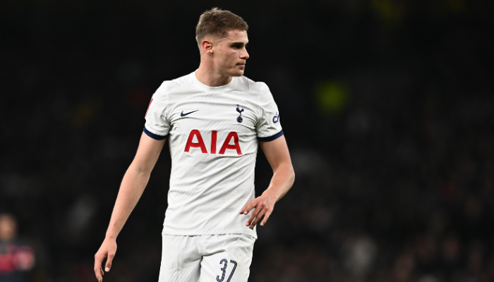 มิกกี้ ฟาน เดอ เฟ่น ซัด 2 ประตูแรกในชีวิต พา สเปอร์ส ถล่ม เอฟเวอร์ตัน