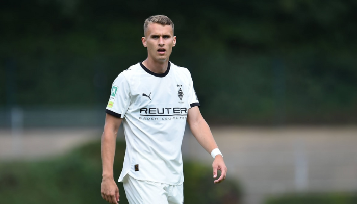 ยาน อูร์บิค ประเดิมสนามกับทีมชุดใหญ่ของมึนเช่นกลัดบัค พบ ไฟร์บวร์ก