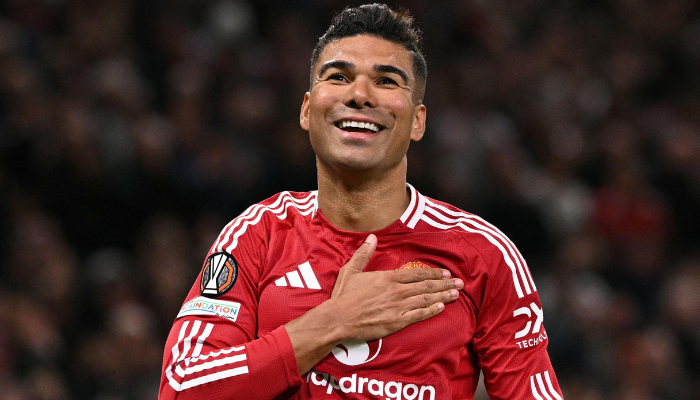 กาเซมีโร่ กองกลาง