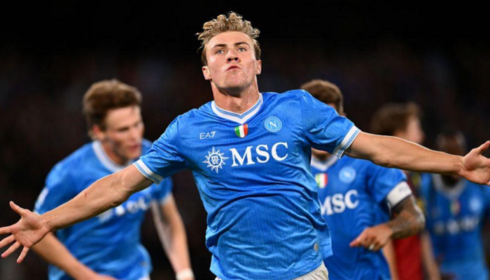 นาโปลี เร่งปิดดีล ฮอยลุนด์