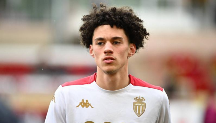 มักห์เนส อากลีอุช