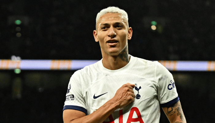 บ้านผลบอล | ริชาร์ลีซอน