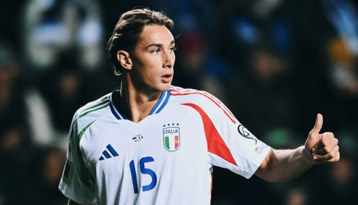 เอสโปซิโต้ กองหน้าดาวรุ่งพุ่งแรง