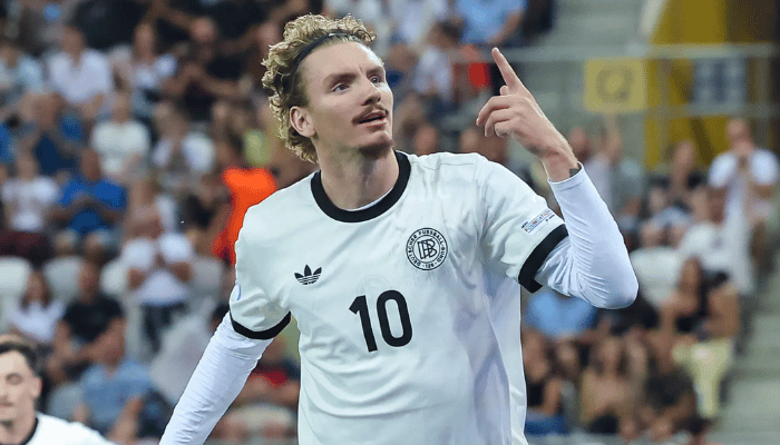 โวลเทมาเดอ ทัพอินทรีเหล็ก