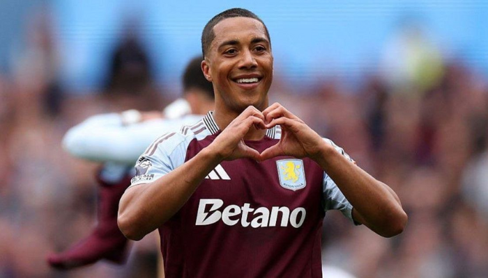 ยูริ ตีเลอมันส์ ฮีโร่วิลล่าเผยเคล็ดลับยิงชัย – ชอบปั่นไกลแถวสอง