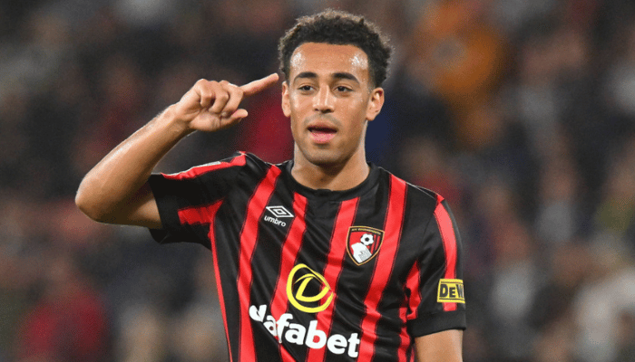 อดัมส์ กับการเป็น ตัวเลือกราคาเอื้อมถึง แมนฯ ยูไนเต็ด