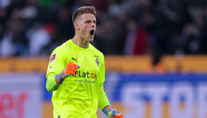 โยนาส ออมลิน ผู้รักษาประตูจากมึนเช่นกลัดบัค ถูก ไบเออร์ เลเวอร์คูเซ่นยืมตัว