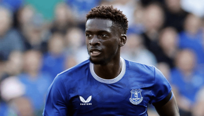 อิโรบูนัม สถานะในทีมเอฟเวอร์ตันที่ยังคงเหนียวแน่น