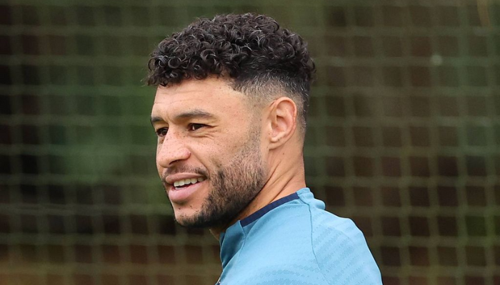 อเล็กซ์ อ็อกซ์เลด-แชมเบอร์เลน ก้าวสำคัญสู่เส้นทางโค้ชที่อาร์เซน่อล