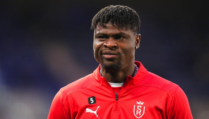 เอ็มมานูเอล อั๊กบาดู ซบ เบซิคตัส อย่างเป็นทางการ ยืนยัน  โดย วูล์ฟแฮมป์ตัน