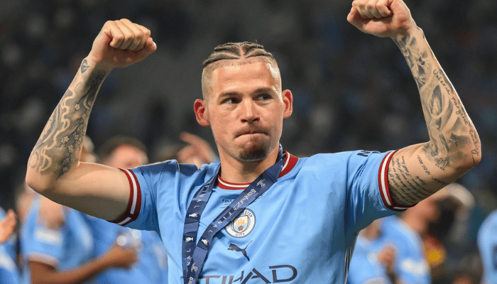 ฟิลลิปส์ กองกลางตัวรับประสบการณ์สูงของสโมสร แมนเชสเตอร์ ซิตี้