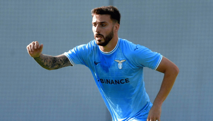 คีล่า ถูกวางตัวให้เป็นตัวแทน บาสโตนี่