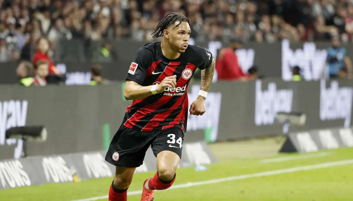 คอลลินส์ ผ่าตัดข้อเท้า ส่อพักยาวทั้งฤดูกาล แฟร้งค์เฟิร์ตสะเทือน!