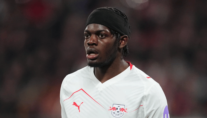 กาสเตลโล่ ลูเกบา เซนเตอร์แบ็ก แอร์เบ ไลป์ซิก