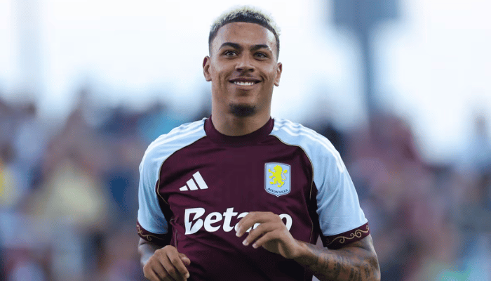 มอร์แกน โรเจอร์ส มิดฟิลด์ ของสโมสร สิงห์ผงาด