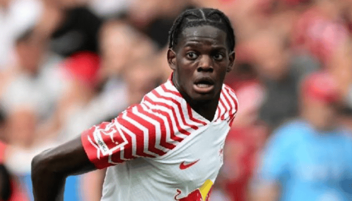 ลูเคบา ปราการหลัง กลายเป็นหัวใจสำคัญในแนวรับ