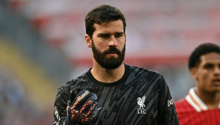 อาลีสซง ต้องพักรักษาตัวจากอาการบาดเจ็บกล้ามเนื้อ