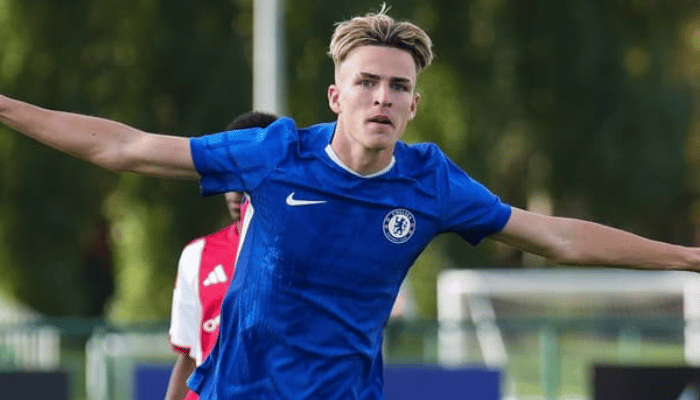 เดอร์รี่ ในวัยเยาว์แต่เต็มเปี่ยมไปด้วยศักยภาพ