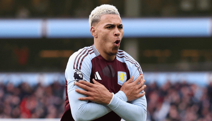 โรเจอร์ส มิดฟิลด์ นักเตะดาวรุ่งยอดเยี่ยมแห่งปีของสมาคมนักเตะอาชีพอังกฤษ